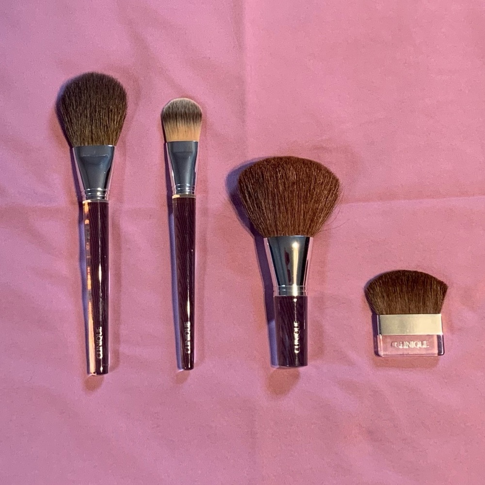 Lot of 4 CLINIQUE makeup brushes